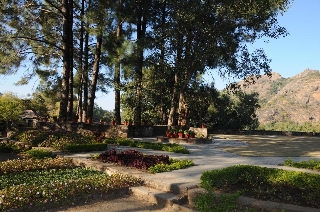 Palace Hotel - Bikaner House Mount Abu Exterior photo